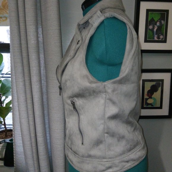 Philosophy Gray Faux Suede Moto Vest Sz L NWT - Picture 5 of 16